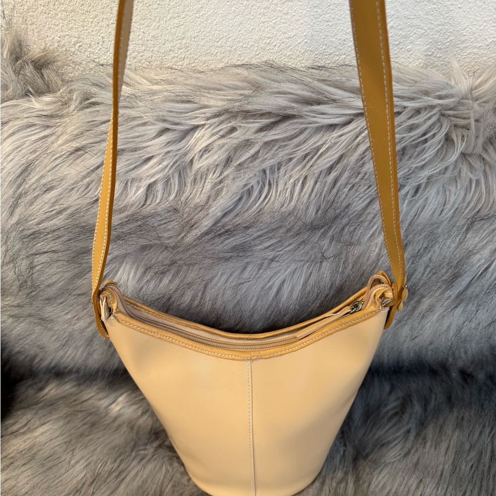 PRICE FIRM Francesco Biasia Chic Cream Leather Shoulder Bag - Picture 8 of 11
